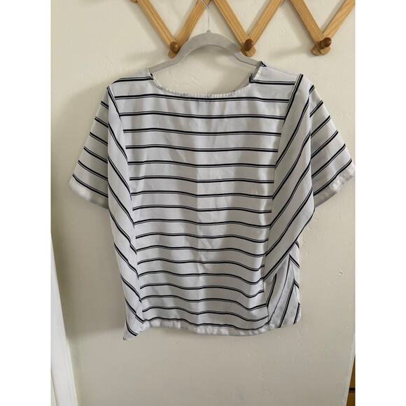 The Limited Top Women's Small White Black Stripes Short Sleeves Relaxed Fit - Picture 4 of 6